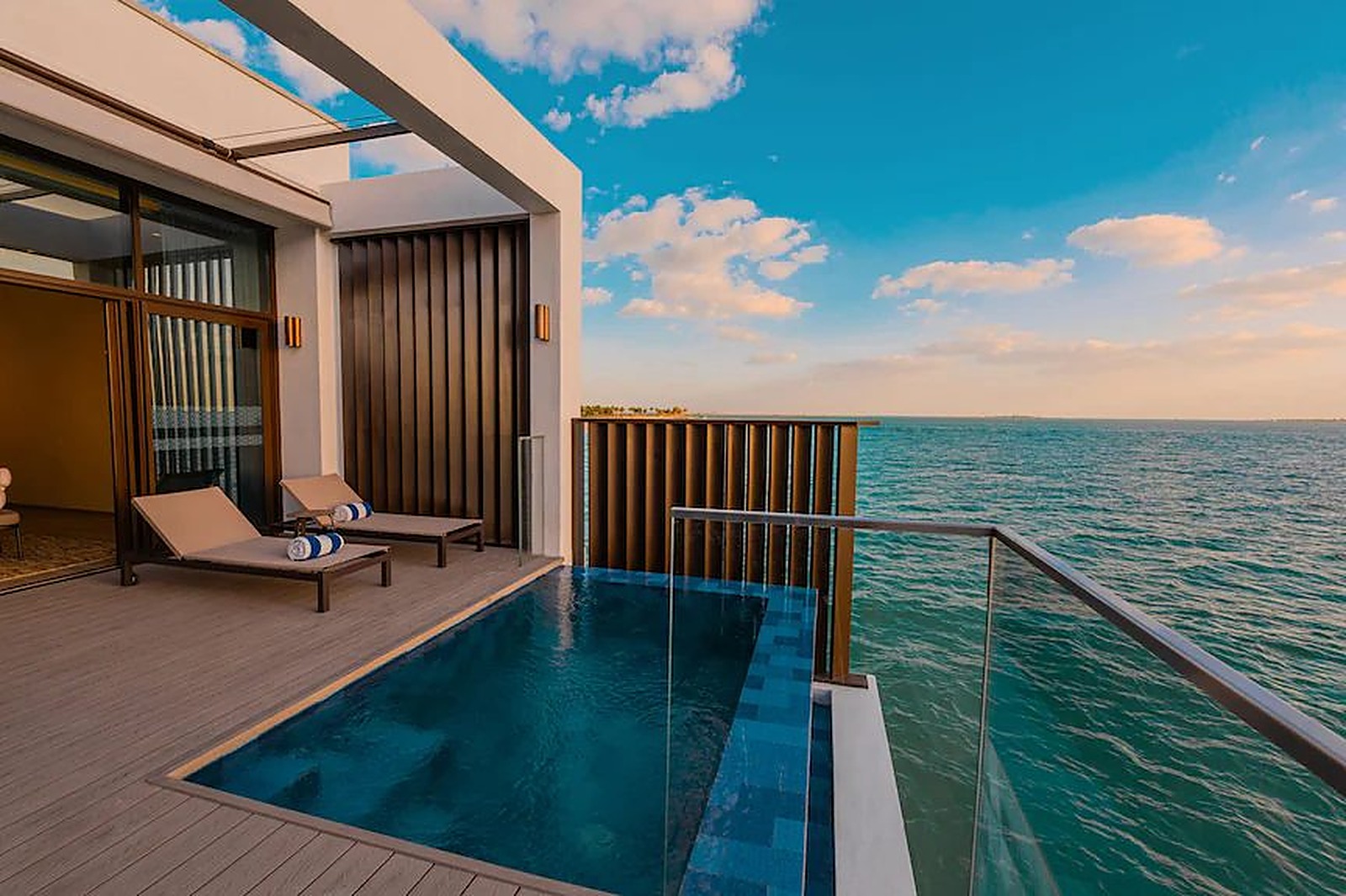 Bab Al Nojoum ocean-view villa