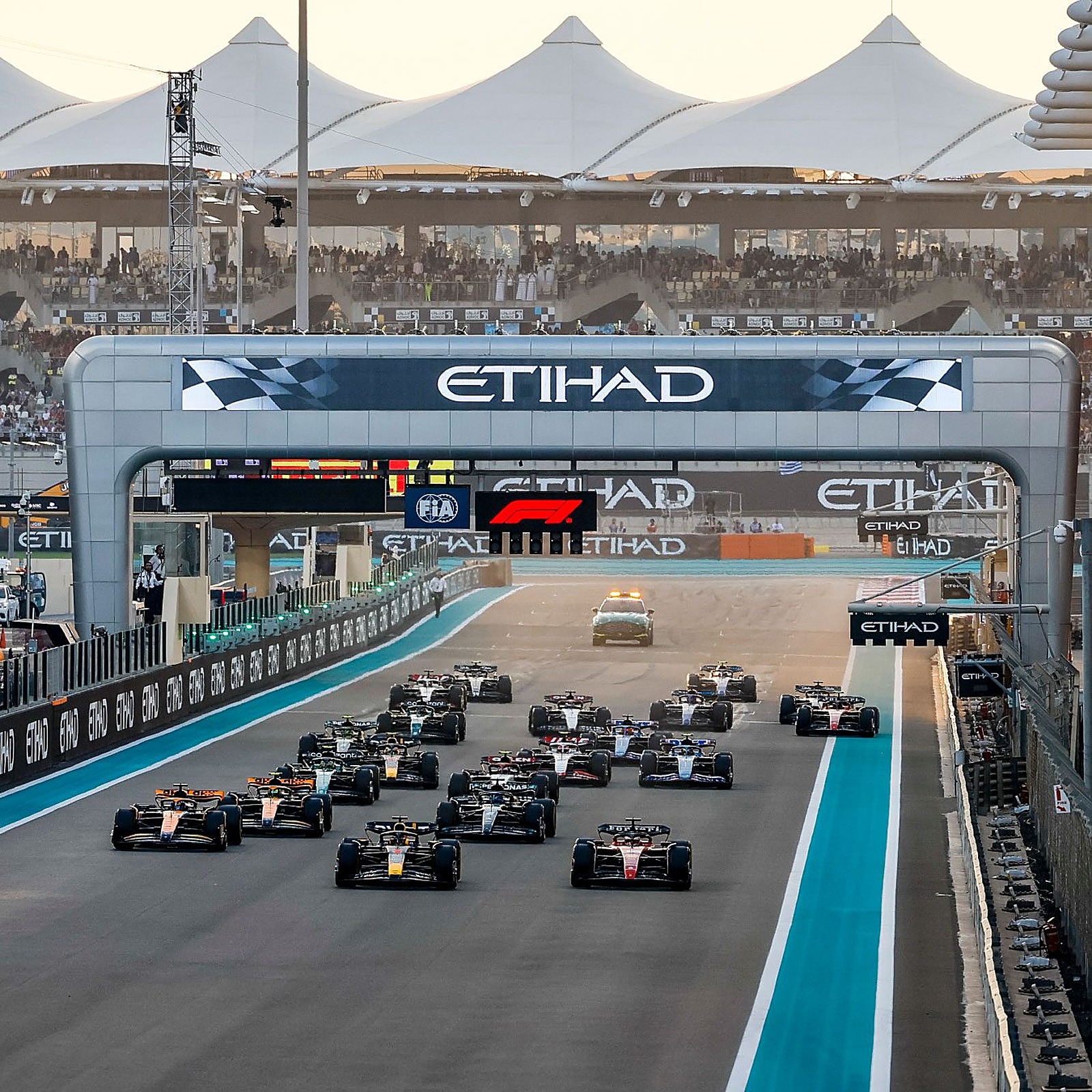 Yas Marina Circuit, race start