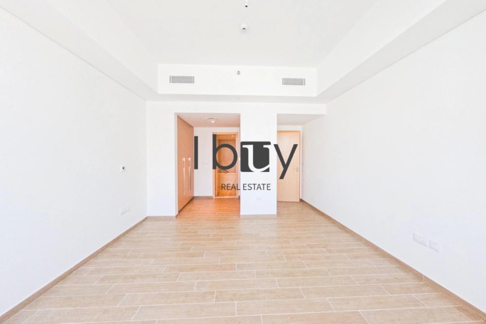 Move In Ready | Upgraded | Full Golf Course View |