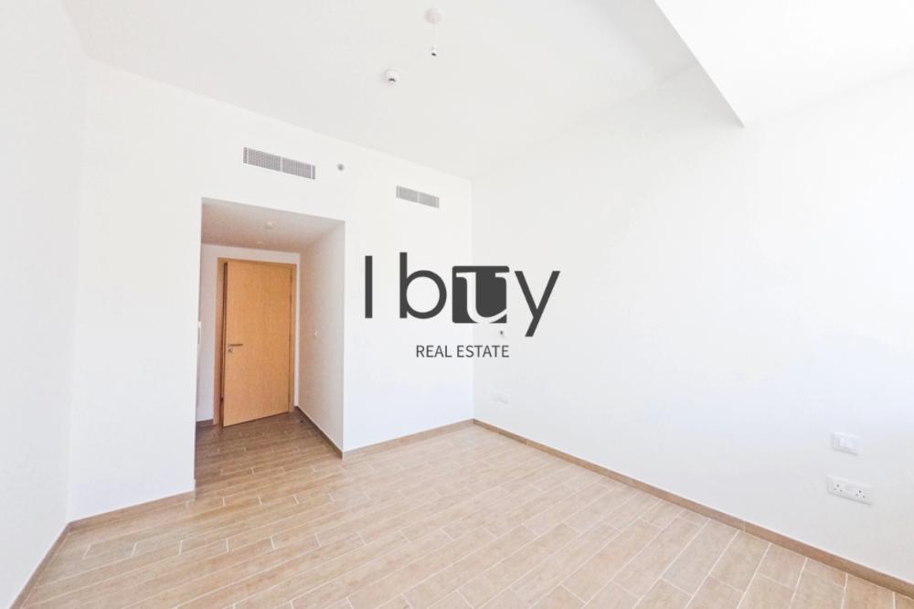 Move In Ready | Upgraded | Full Golf Course View |