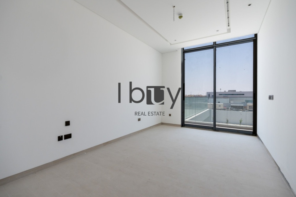 Semi-Commercial Villa | Nursery- Clinic Approved |
