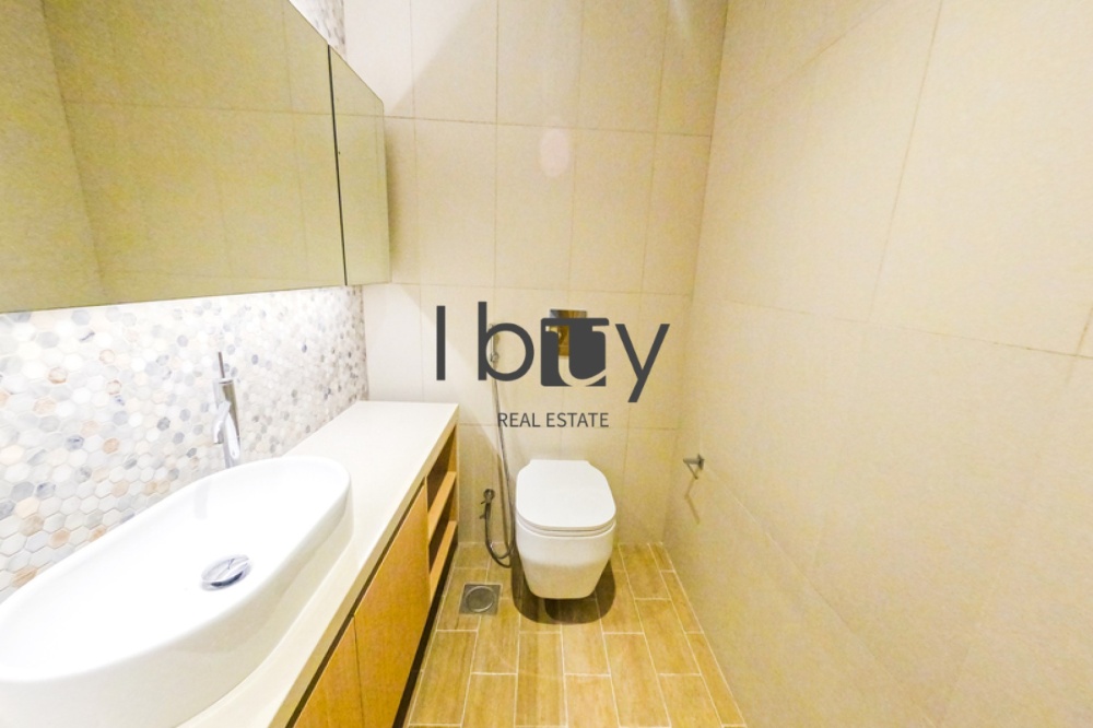 Spacious 3 BR | Corner Unit | Best View | Hot Deal