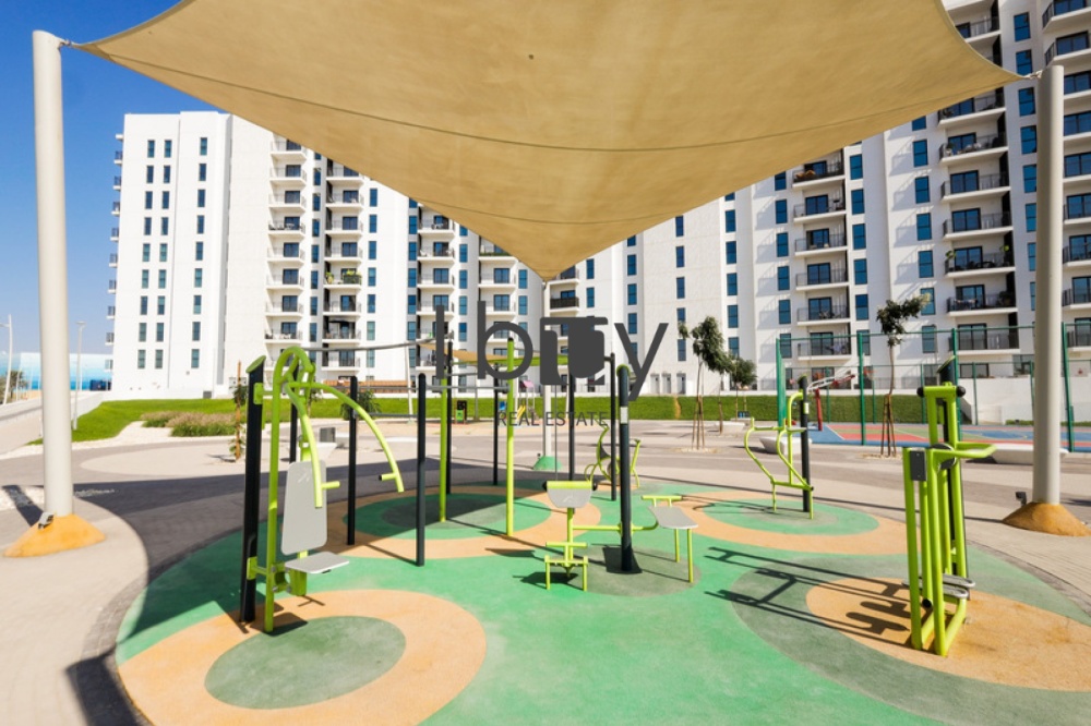 Pool and Canal View | Prime Location | Best Invest