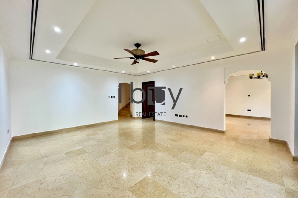 Vacant | Close to Clubhouse | Private Garden