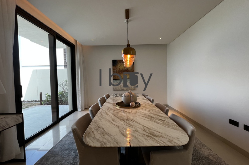 Corner Unit| Close To Park | Light Finishing | POD