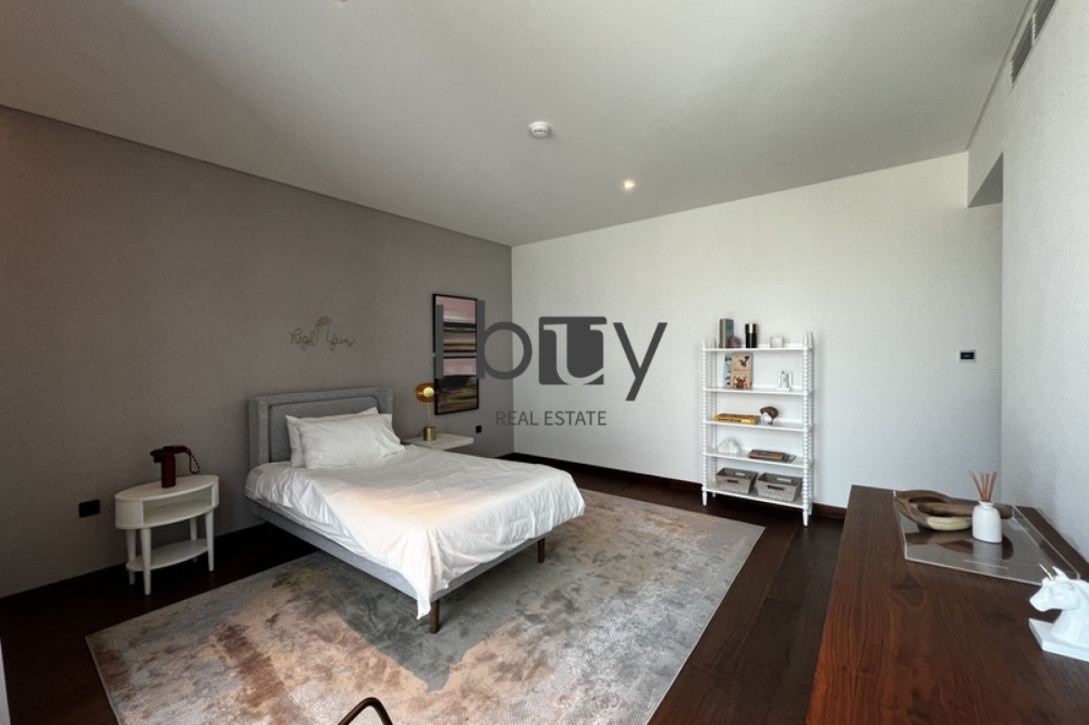 Corner Unit| Close To Park | Light Finishing | POD