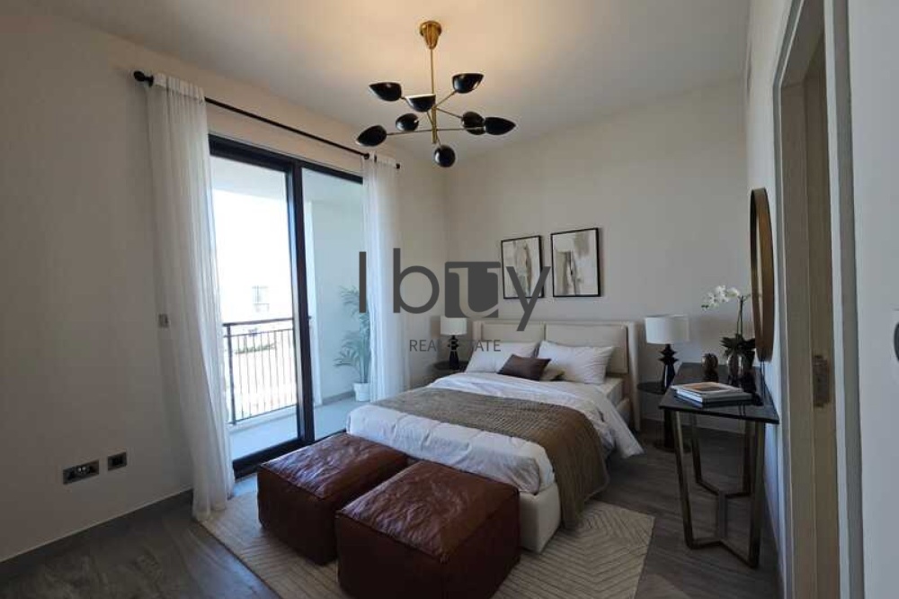 Double Row Corner Unit | Rare Layout | Prime Area