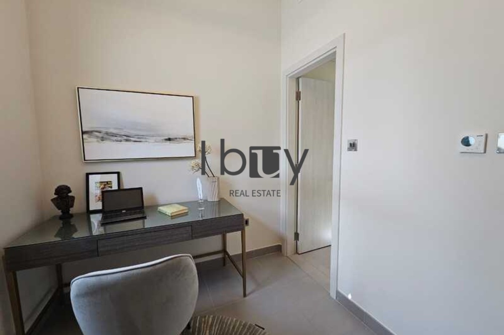 Double Row Corner Unit | Rare Layout | Prime Area