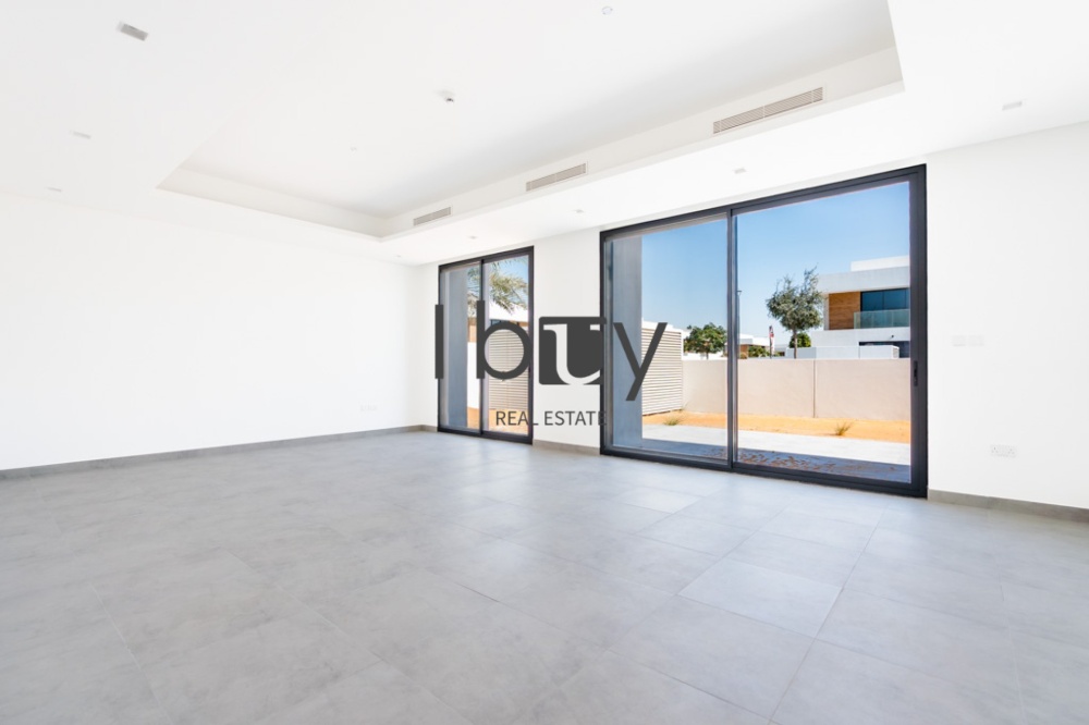 Corner Unit | Light Finishing | First Occupancy |