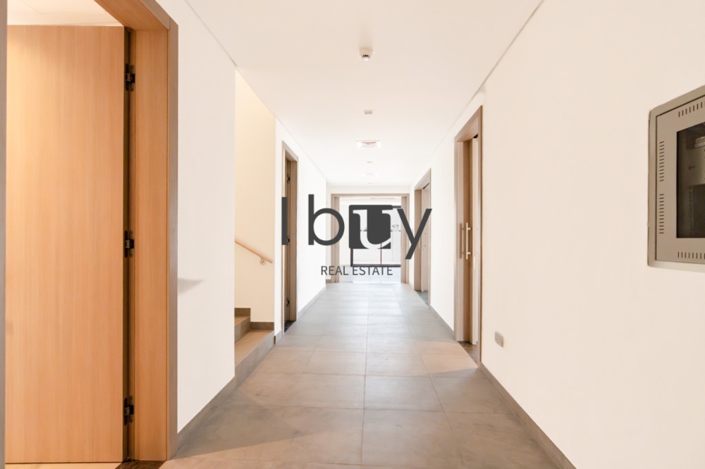 Corner Unit | Light Finishing | First Occupancy |