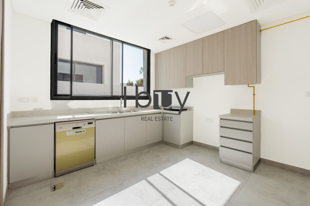Corner Unit | Light Finishing | First Occupancy |