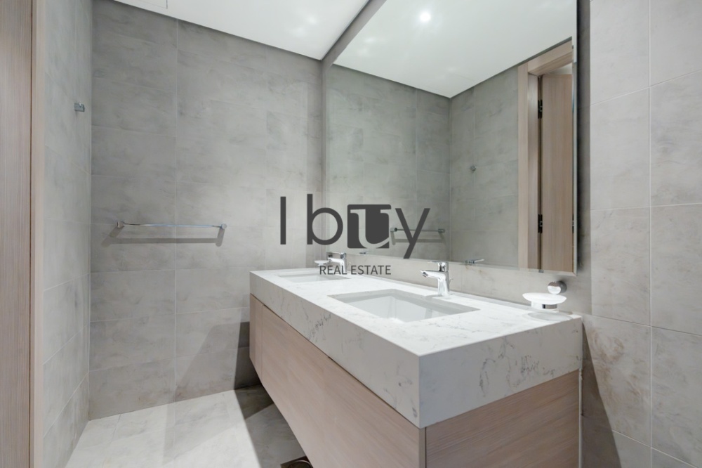 Corner Unit | Light Finishing | First Occupancy |