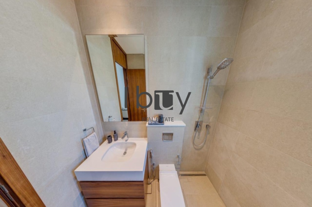 Second Row Corner|5 Executive| Sea View-Park View