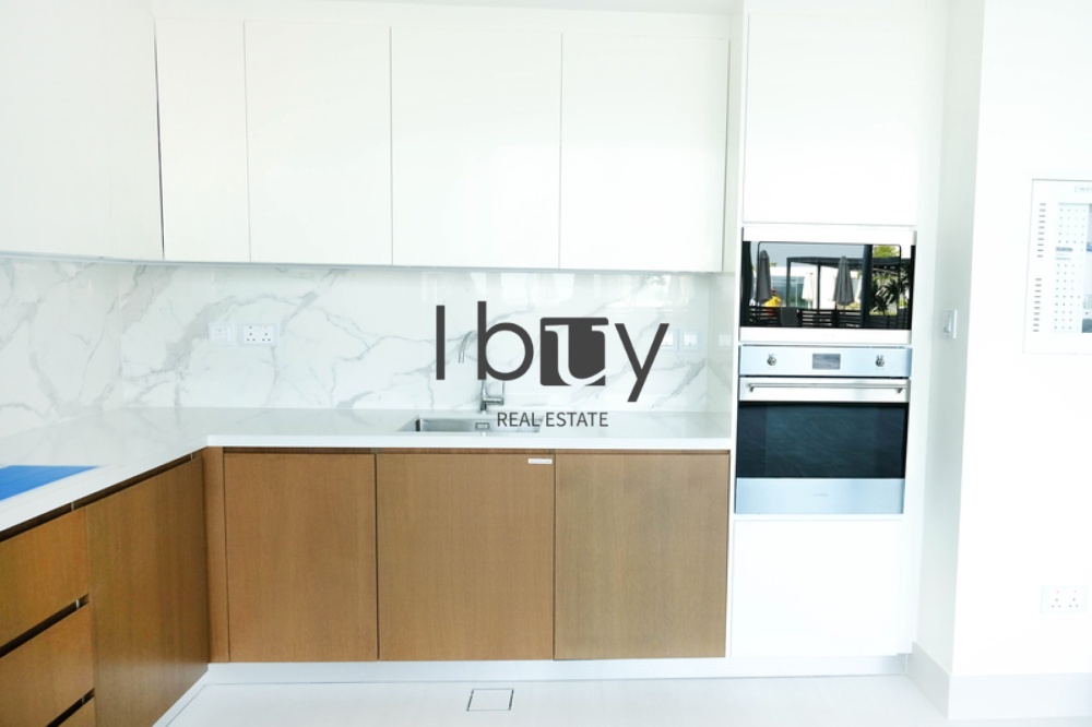 Massive Layout | LOFT | Sheikh Zayed Museum View