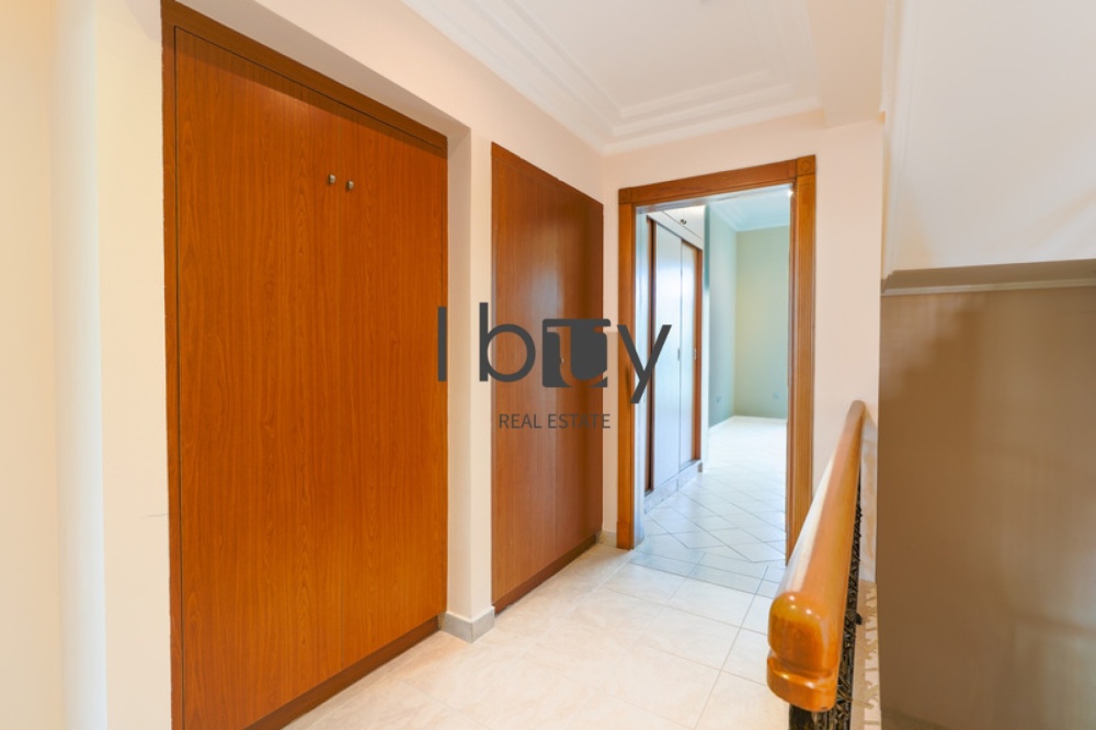 Luxurious 5BR Villa | Private Beach| Full Sea View