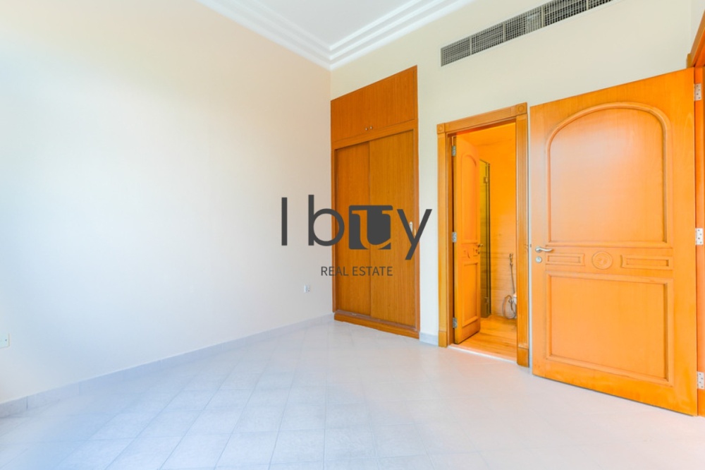 Luxurious 5BR Villa | Private Beach| Full Sea View