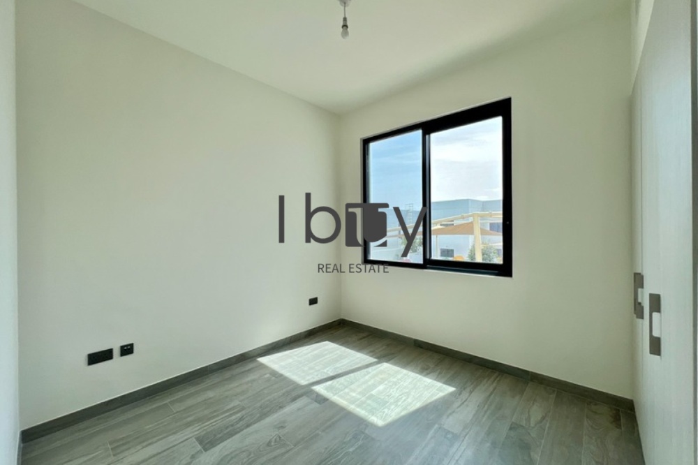 Single Row | Park View | Pool | Prime Area |