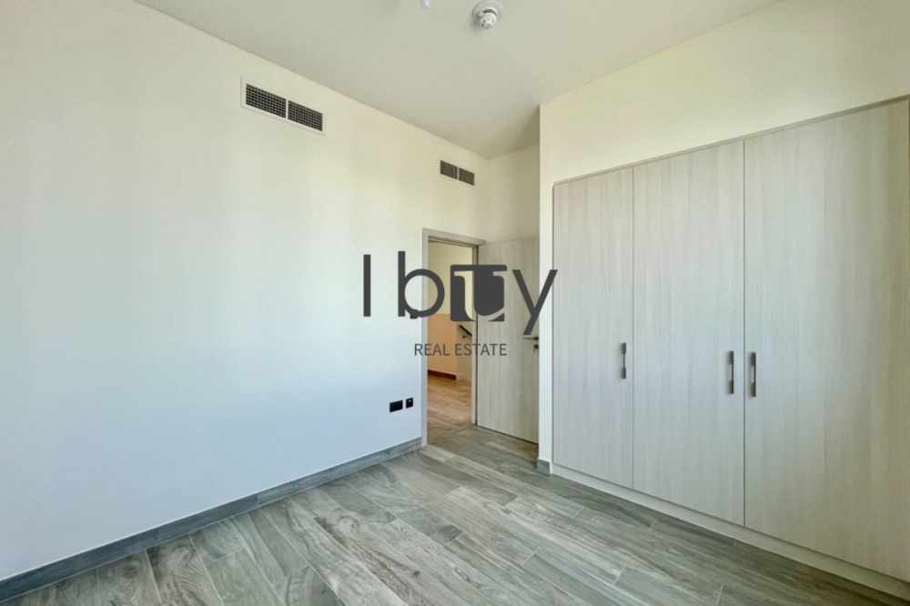 Single Row | Park View | Pool | Prime Area |