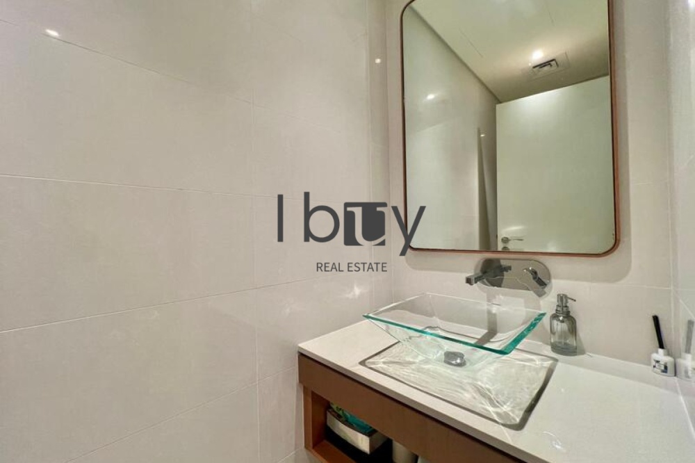 Actual Unit  | Maids Room | Partial Sea View |