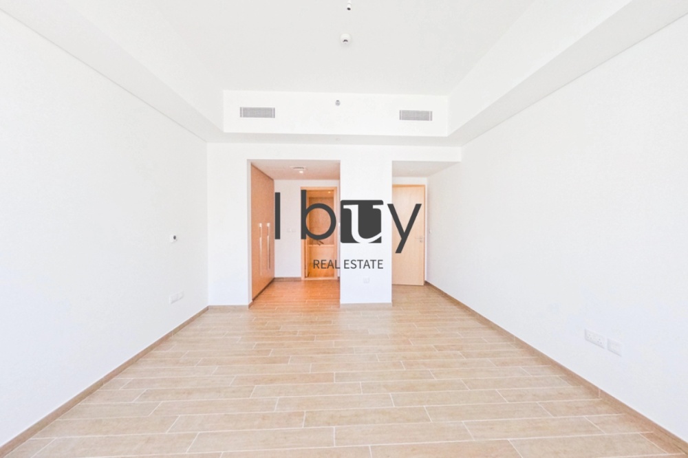 Move In Ready | Upgraded | Full Golf Course View |
