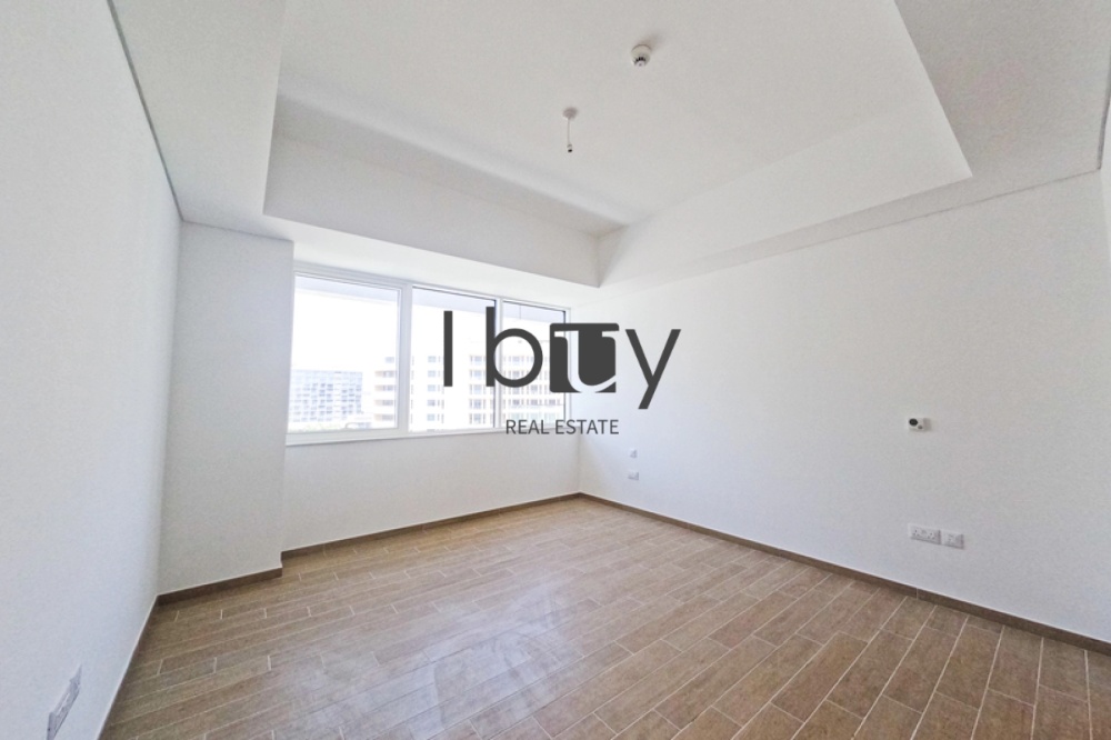Move In Ready | Upgraded | Full Golf Course View |
