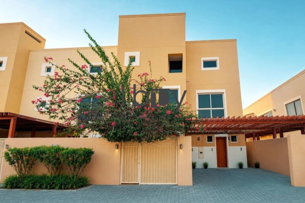 Single Row | Corner Unit | Vacant