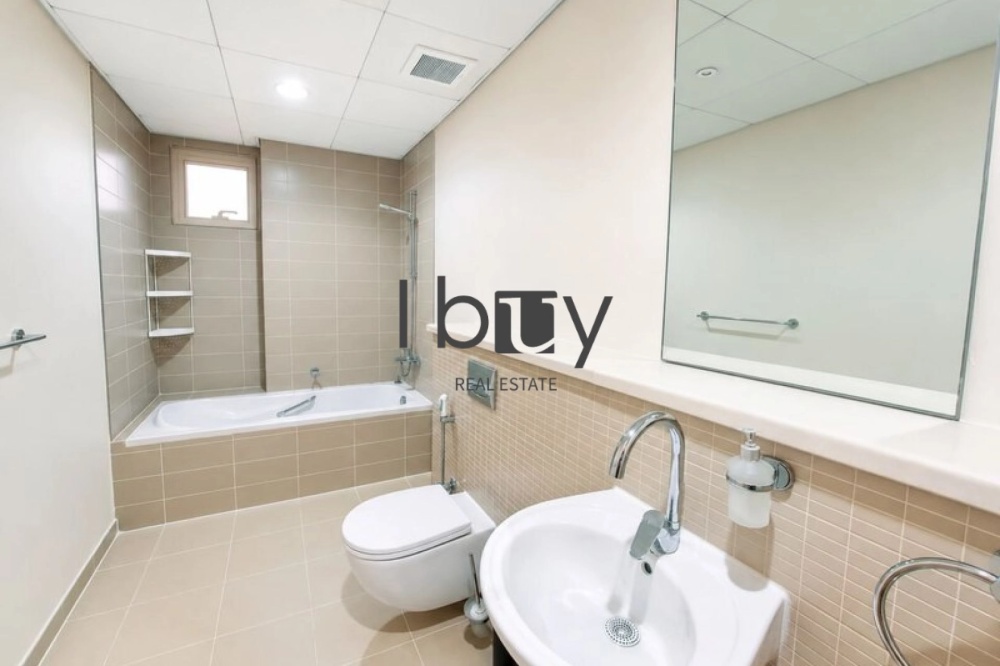 Single Row | Corner Unit | Vacant