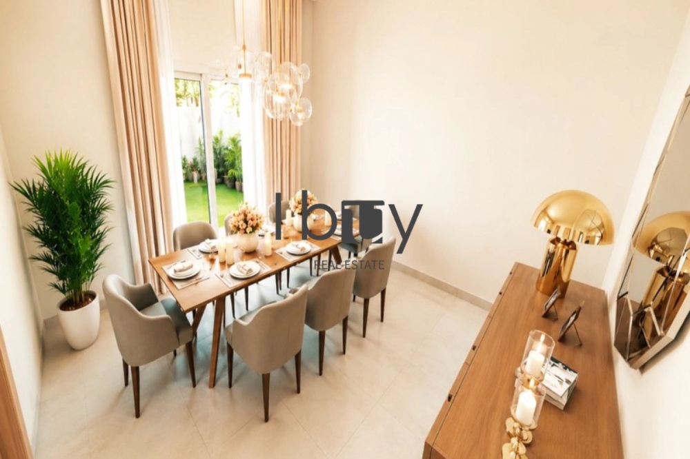 Single Row Middle | 4BR + Maid Room