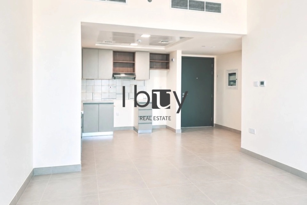 Ready to Move in | Exclusive | First Tenant