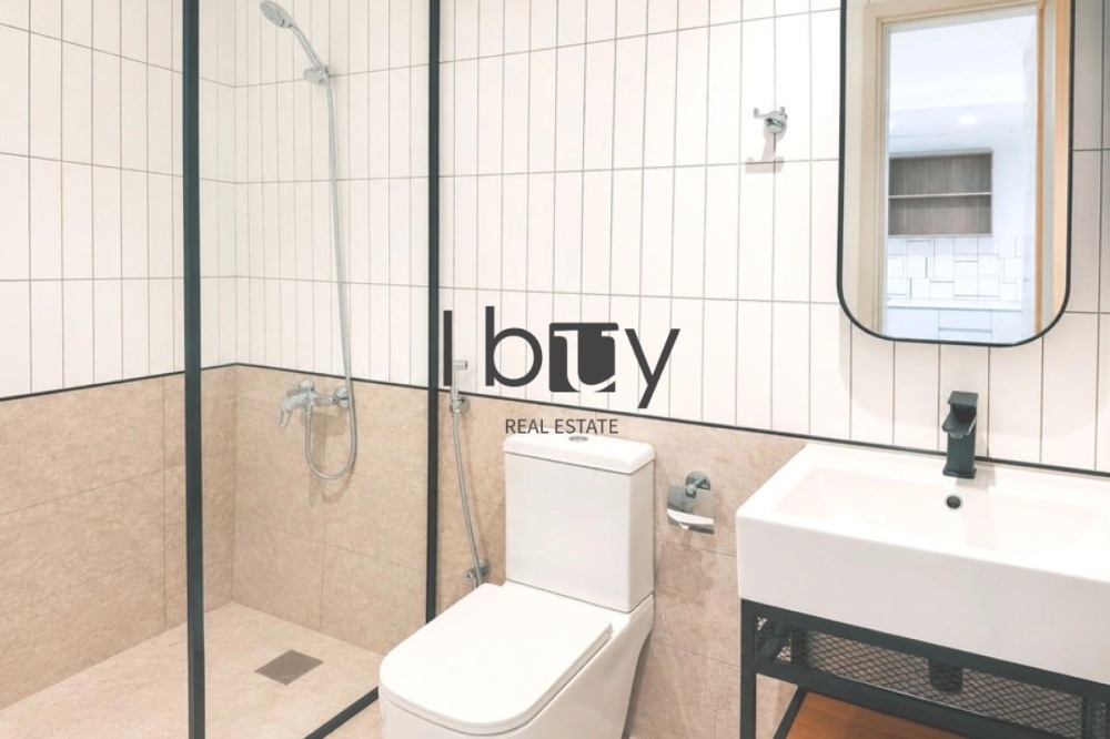 Ready to Move in | Exclusive | First Tenant