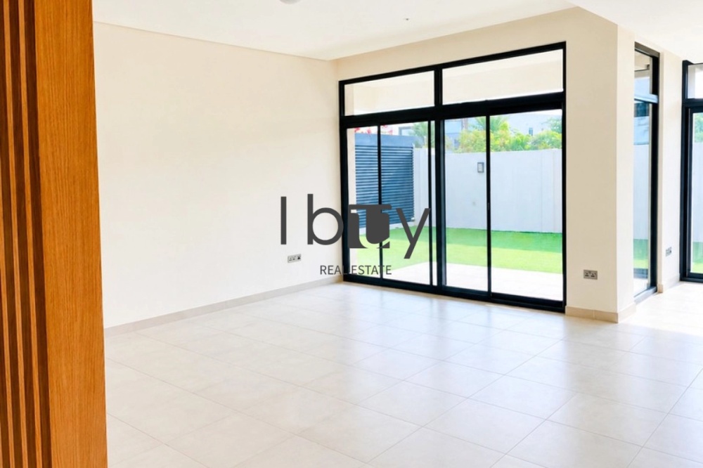 Double Row | Maid + Laundry Room | Near Amenities