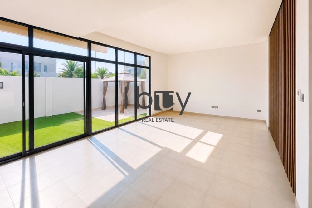 Double Row | Maid + Laundry Room | Near Amenities