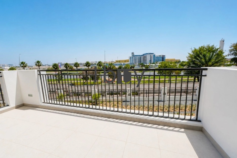 Exclusive Corner Duplex | Panoramic Golf View