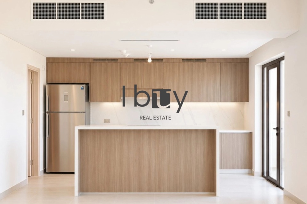 Exclusive Corner Duplex | Panoramic Golf View