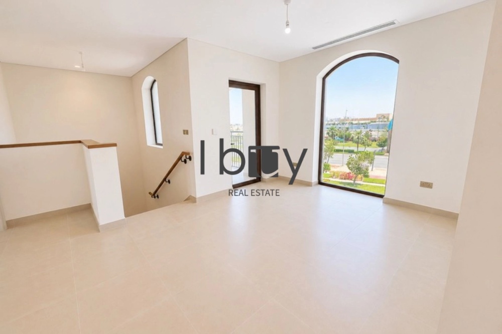Exclusive Corner Duplex | Panoramic Golf View