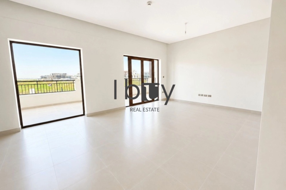 Exclusive Corner Duplex | Panoramic Golf View