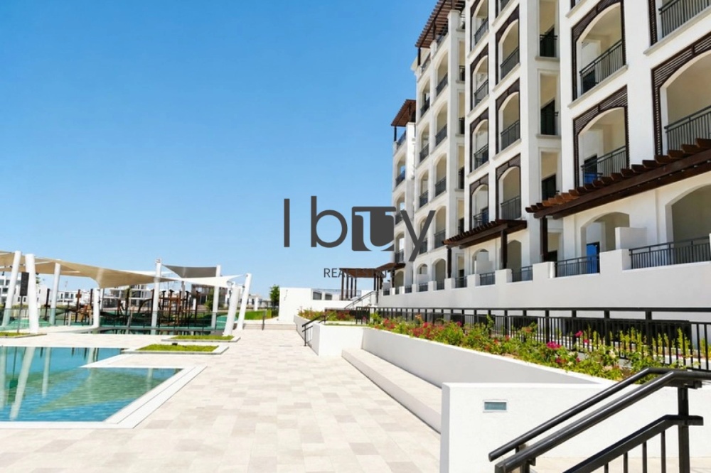 Exclusive Corner Duplex | Panoramic Golf View