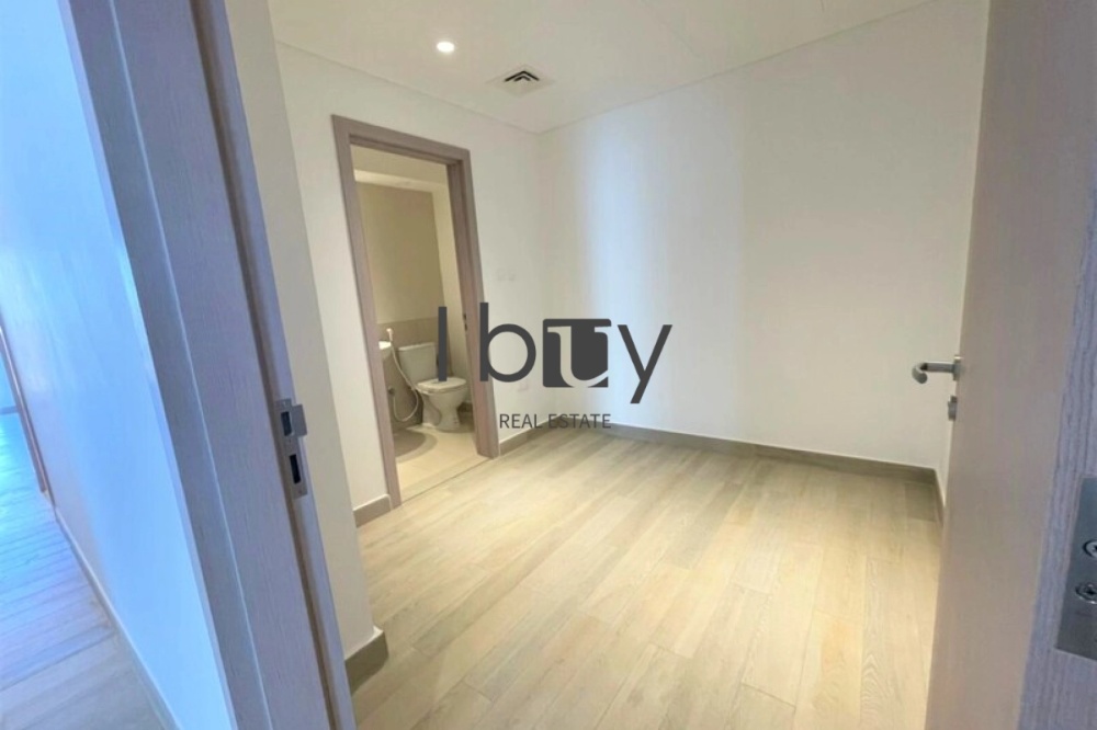 Sea World View | High Floor | Best Amenities