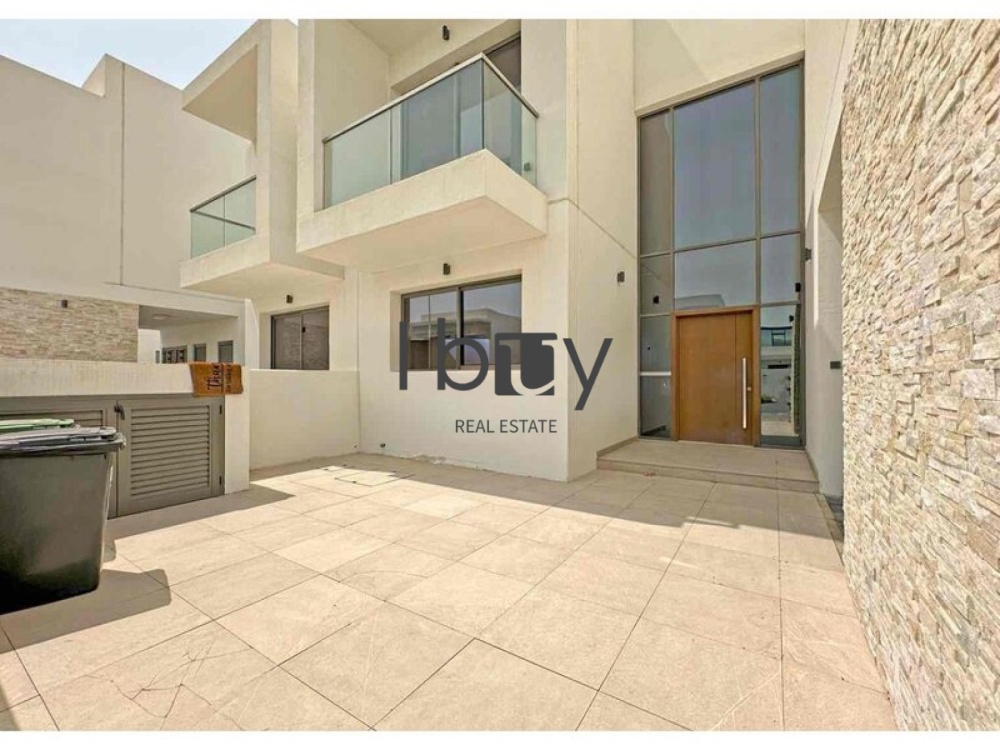 Single Row | Mid Unit | Large Terrace | Type 4Y |
