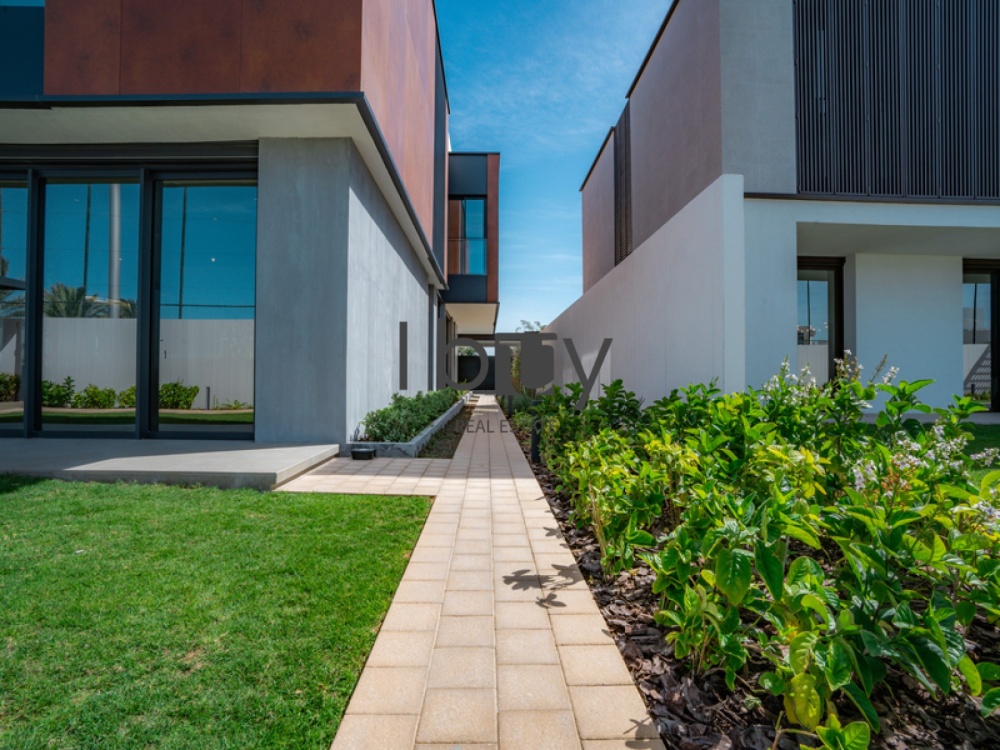 Corner Double Row Unit | Al Ghaf | 20% To Transfer