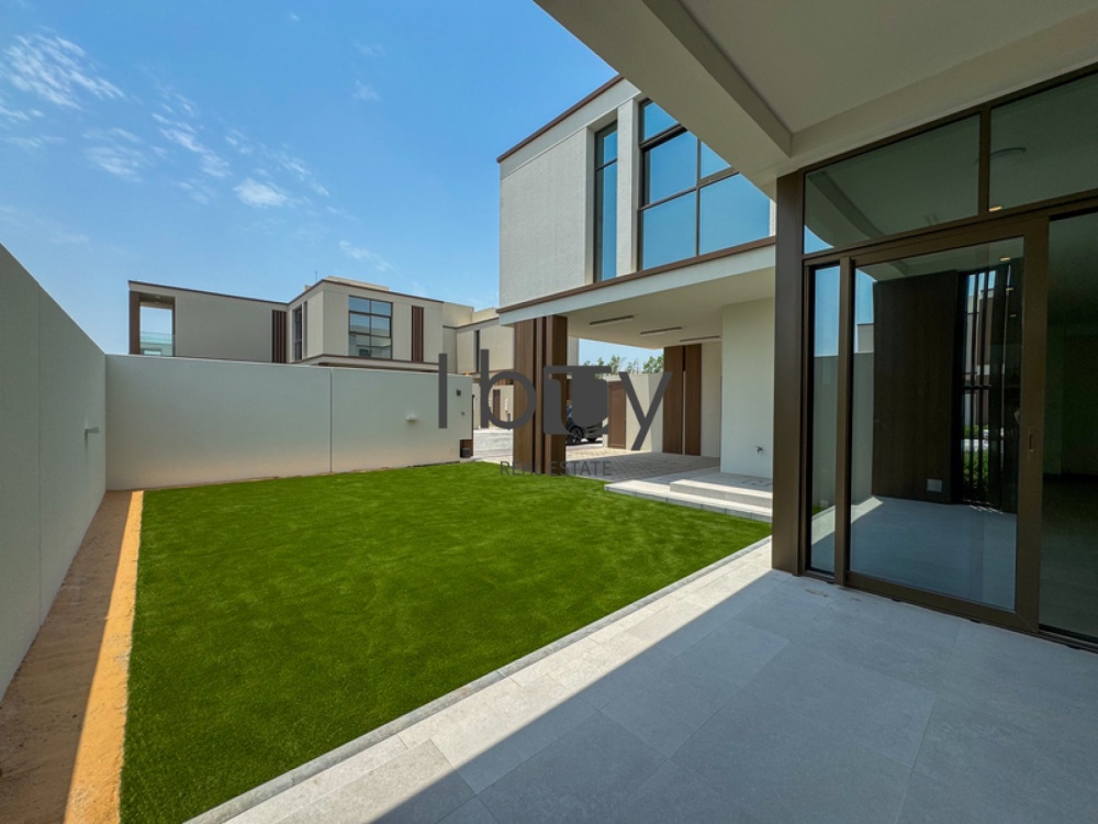 Elite Community | Massive Layout | Move In Today |