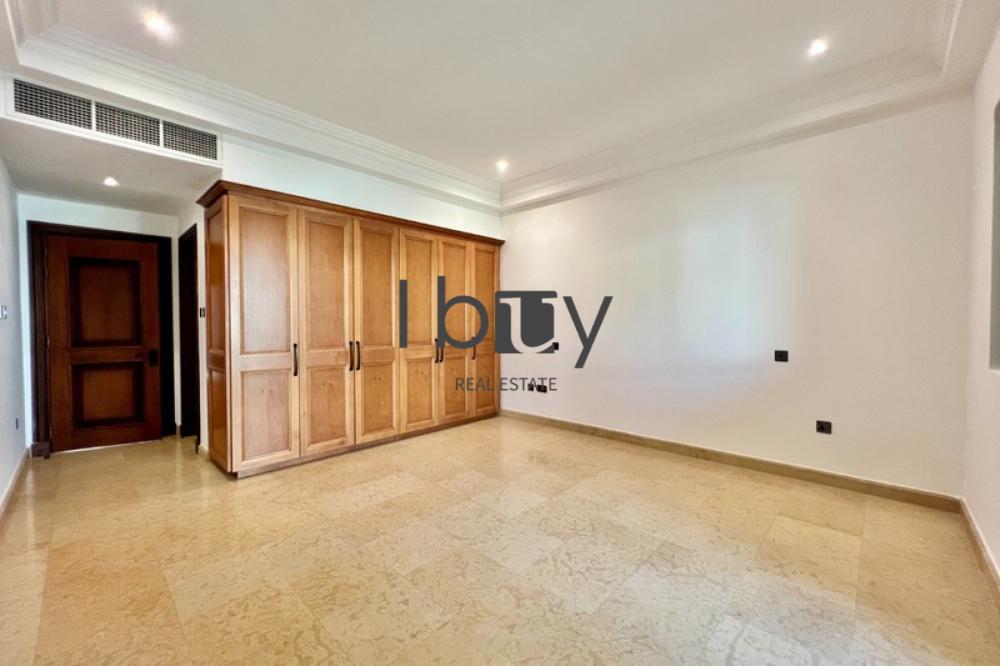 Vacant | Close to Clubhouse | Private Garden