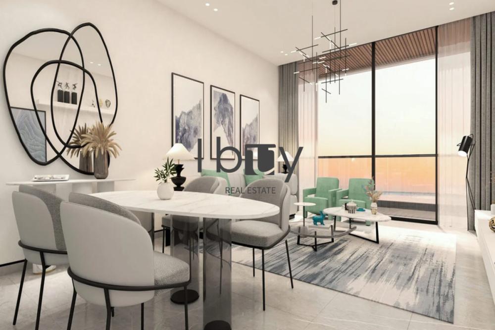 Waterfront Living |High Floor | High ROI | Invest