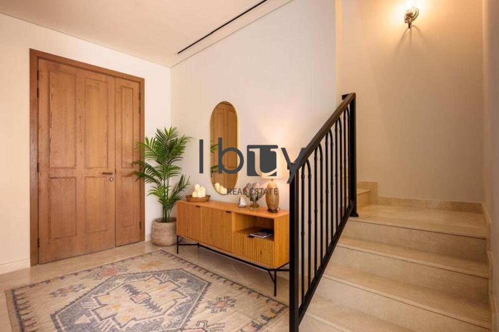 Casares | Double Row | Mid Unit | Post Handover |