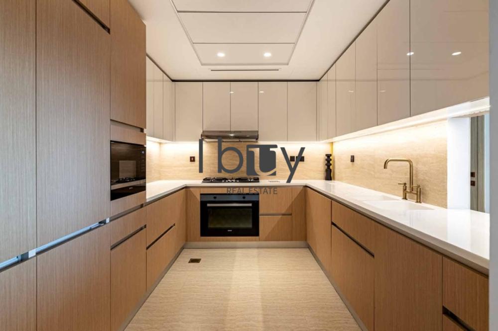 Full Sea View | High Ceiling |Simplex | Prime Area