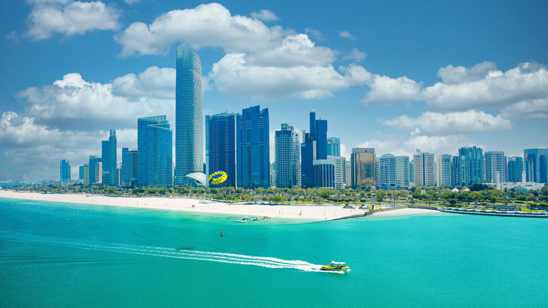 Abu Dhabi corniche skyline